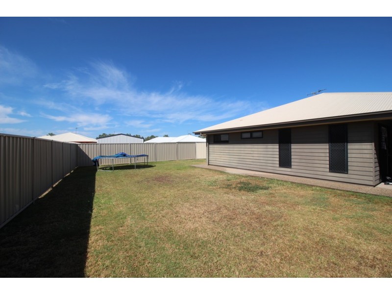 3/4 Parkway Street, Emerald QLD 4720
