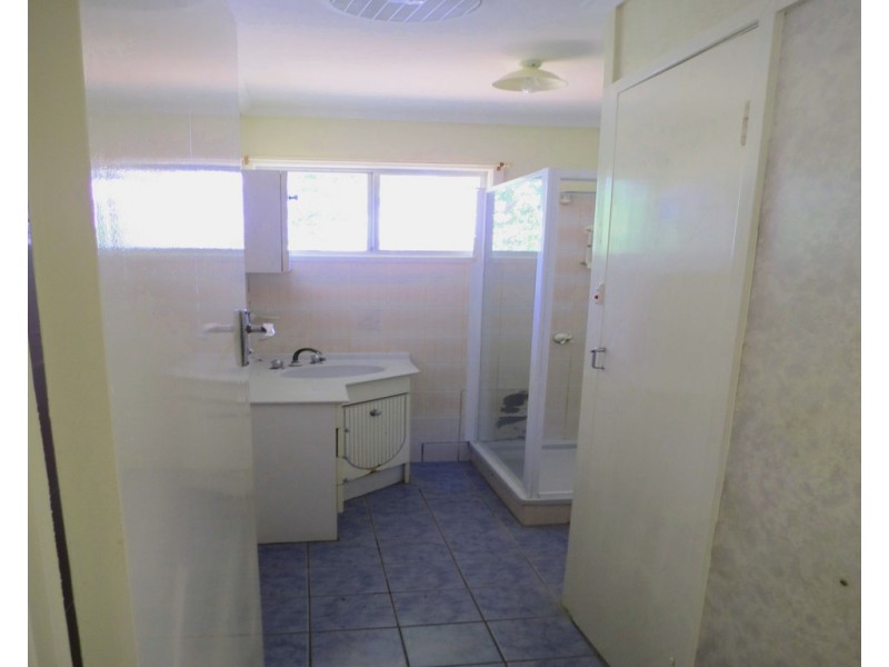 15 Old Airport Drive, Emerald QLD 4720