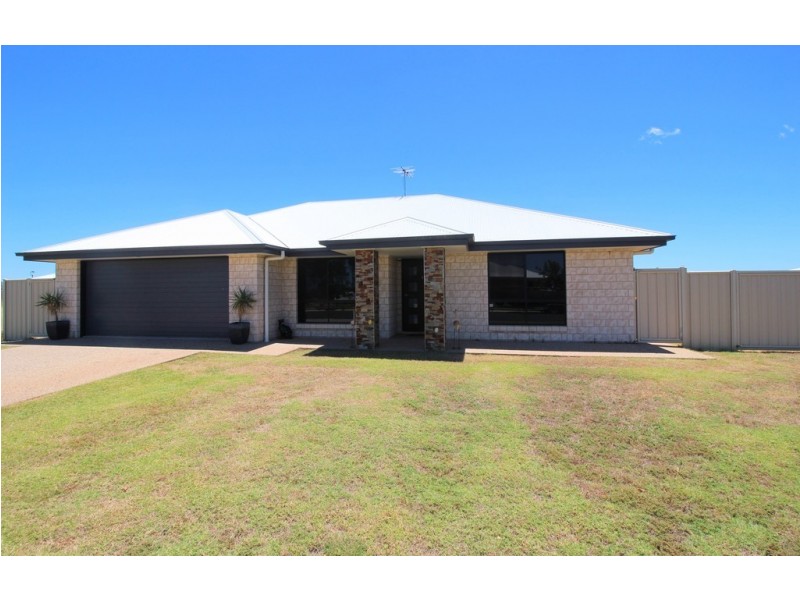 74 Canterbury Road, Emerald QLD 4720