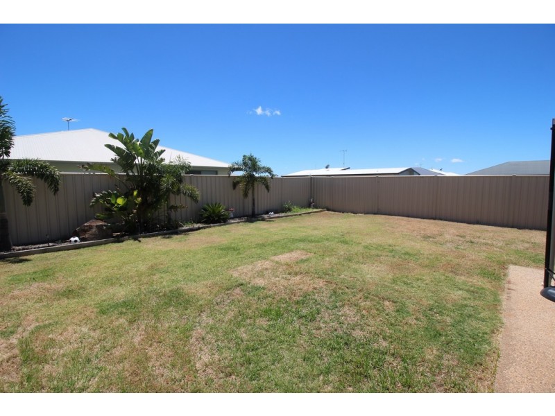 74 Canterbury Road, Emerald QLD 4720