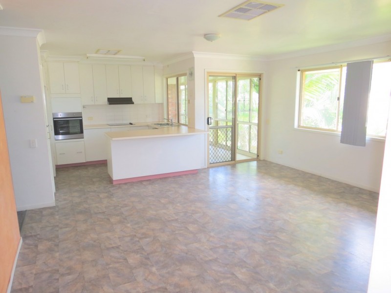 3 Chalmers Crescent, Emerald QLD 4720