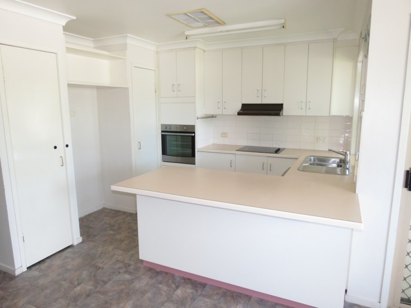 3 Chalmers Crescent, Emerald QLD 4720