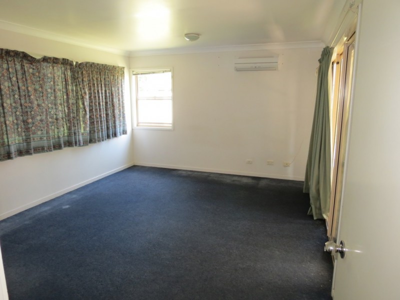 3 Chalmers Crescent, Emerald QLD 4720