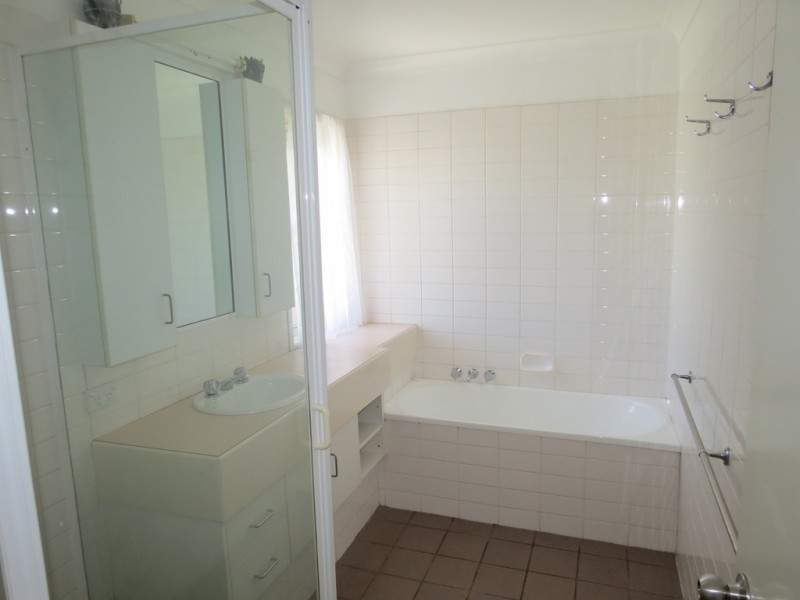 3 Chalmers Crescent, Emerald QLD 4720