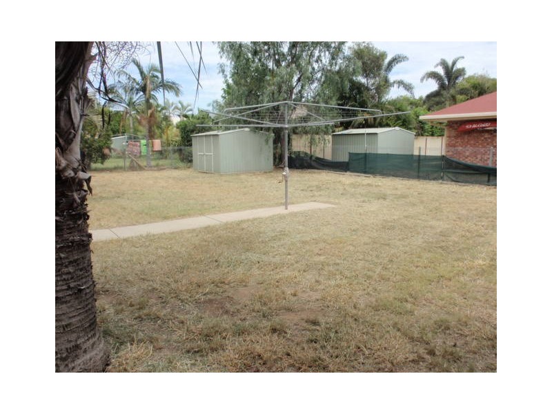 3 Chalmers Crescent, Emerald QLD 4720