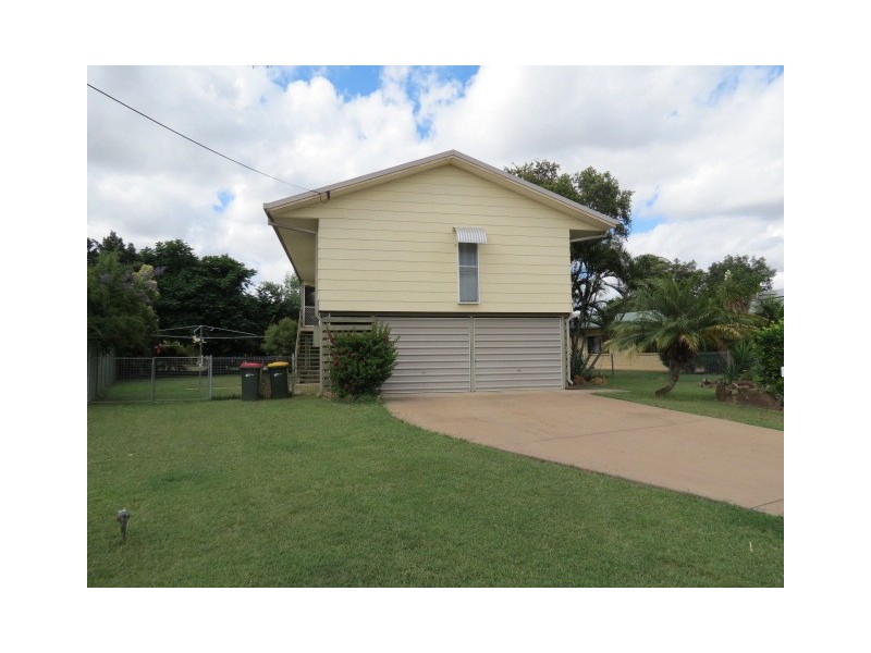 16 Roseanne Road, Emerald QLD 4720
