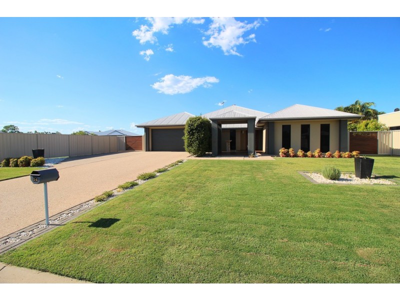 14 Carrington Place, Emerald QLD 4720