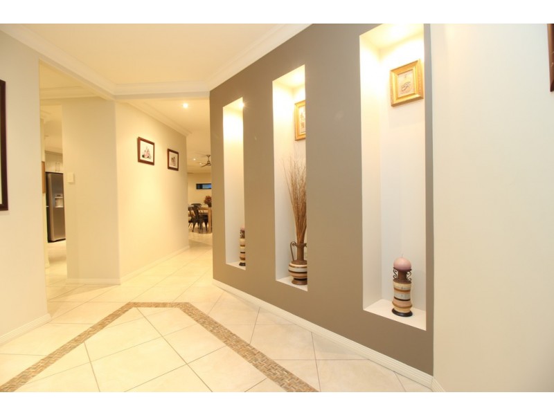 14 Carrington Place, Emerald QLD 4720