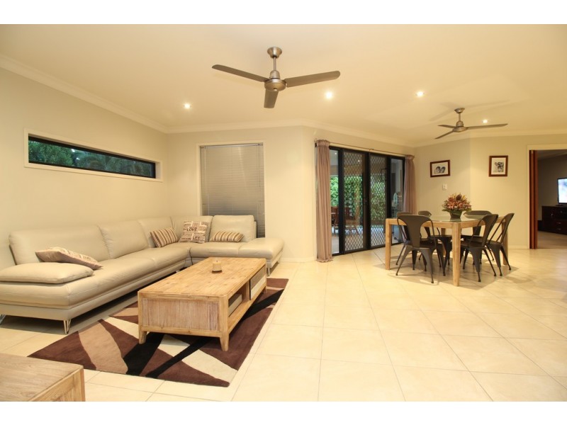 14 Carrington Place, Emerald QLD 4720