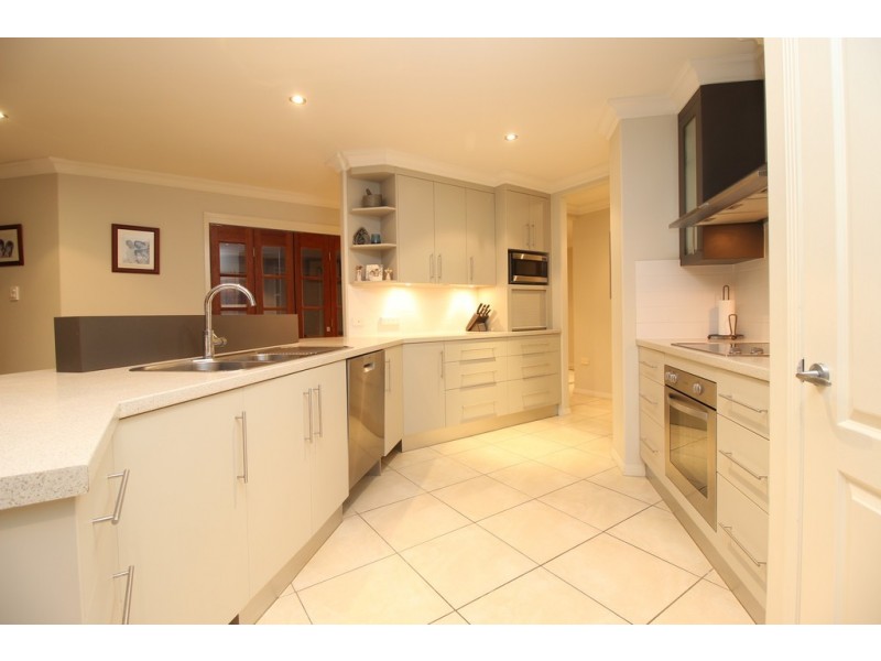 14 Carrington Place, Emerald QLD 4720