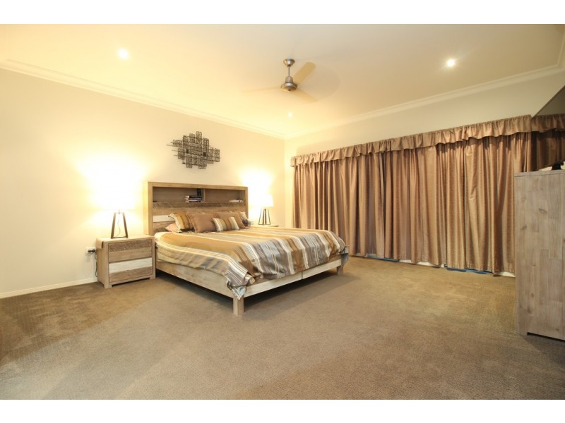 14 Carrington Place, Emerald QLD 4720