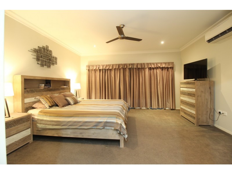 14 Carrington Place, Emerald QLD 4720