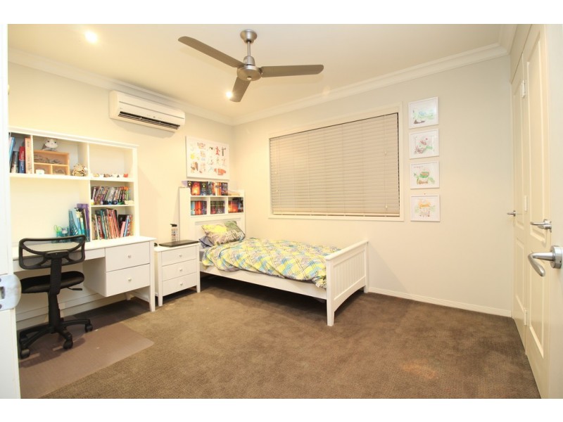 14 Carrington Place, Emerald QLD 4720