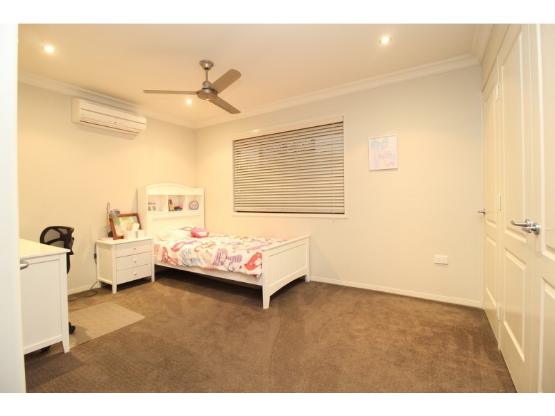 14 Carrington Place, Emerald QLD 4720