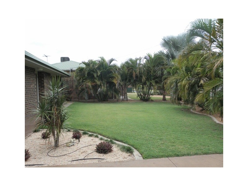 4  Edmonstone Drive, Emerald QLD 4720