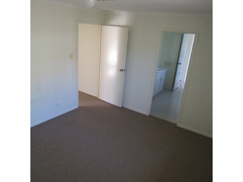 3 Gallagher Place, Emerald QLD 4720