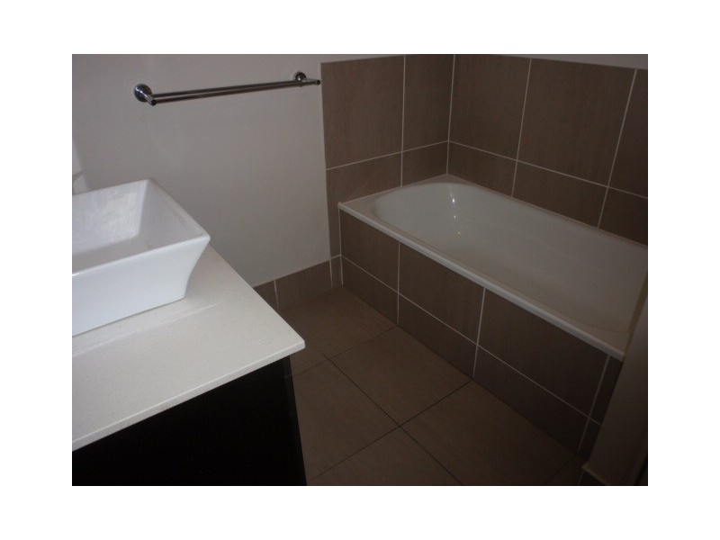 2/32 Riverview Street, Emerald QLD 4720