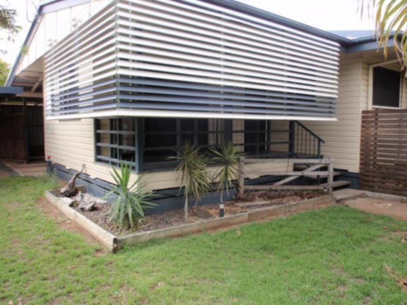 8 Arnold Street, Blackwater QLD 4717