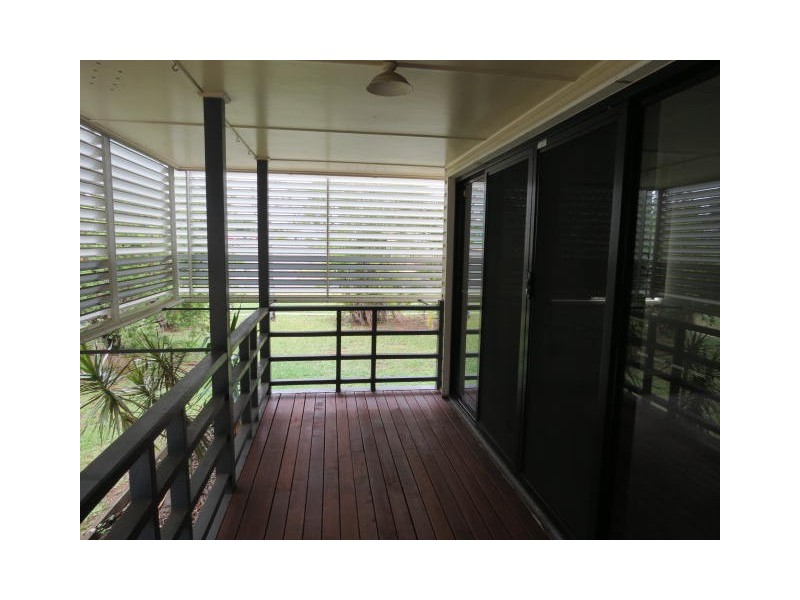 8 Arnold Street, Blackwater QLD 4717