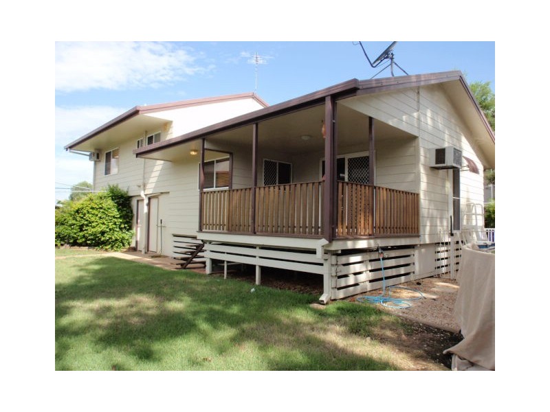27 Colleen Avenue, Emerald QLD 4720