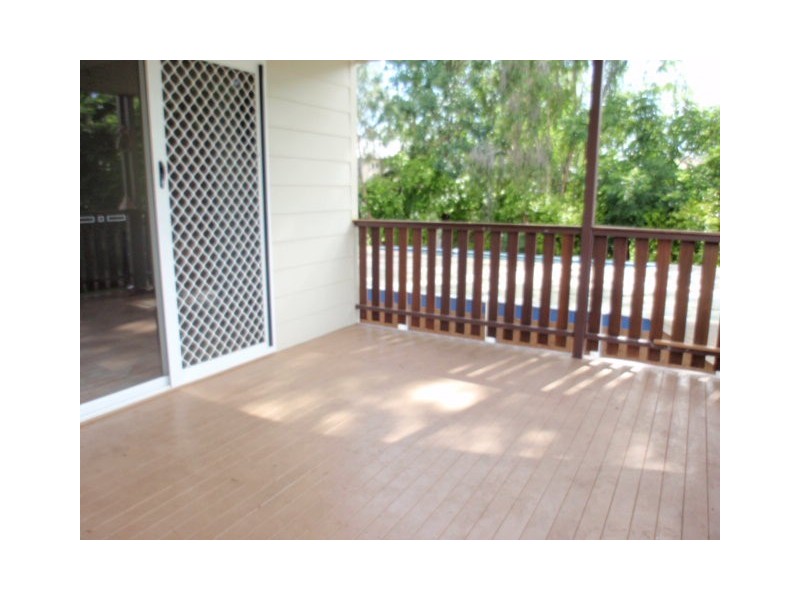 27 Colleen Avenue, Emerald QLD 4720