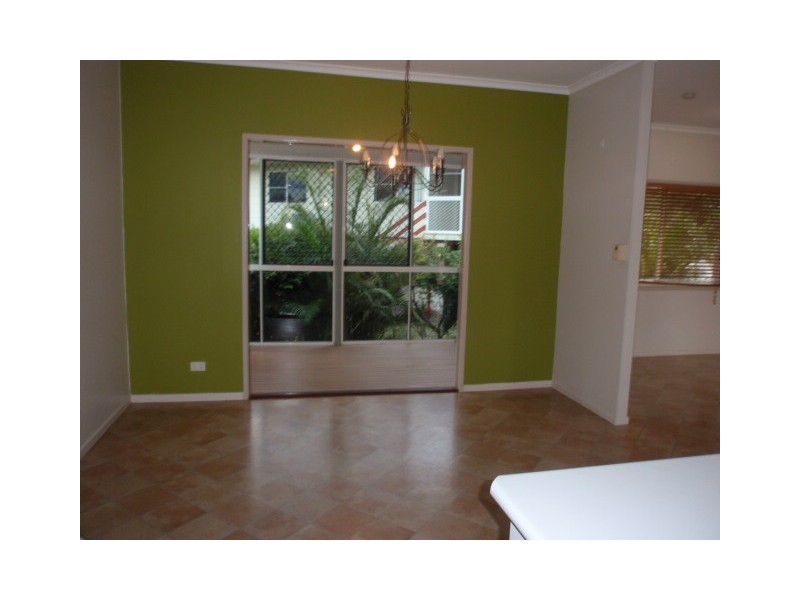 27 Colleen Avenue, Emerald QLD 4720