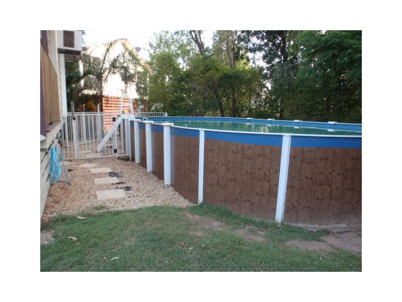 27 Colleen Avenue, Emerald QLD 4720