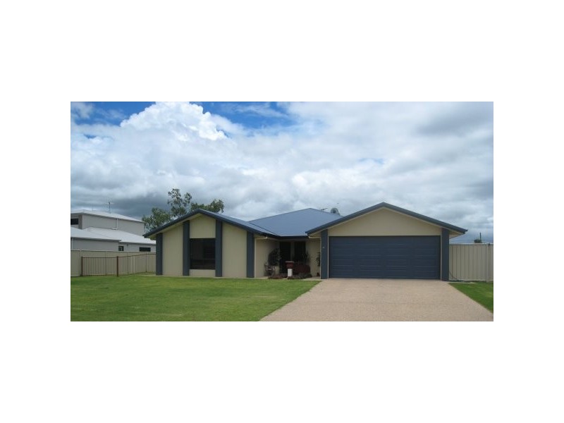 15 Carrington Place, Emerald QLD 4720