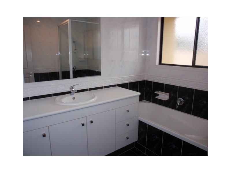 15 Carrington Place, Emerald QLD 4720