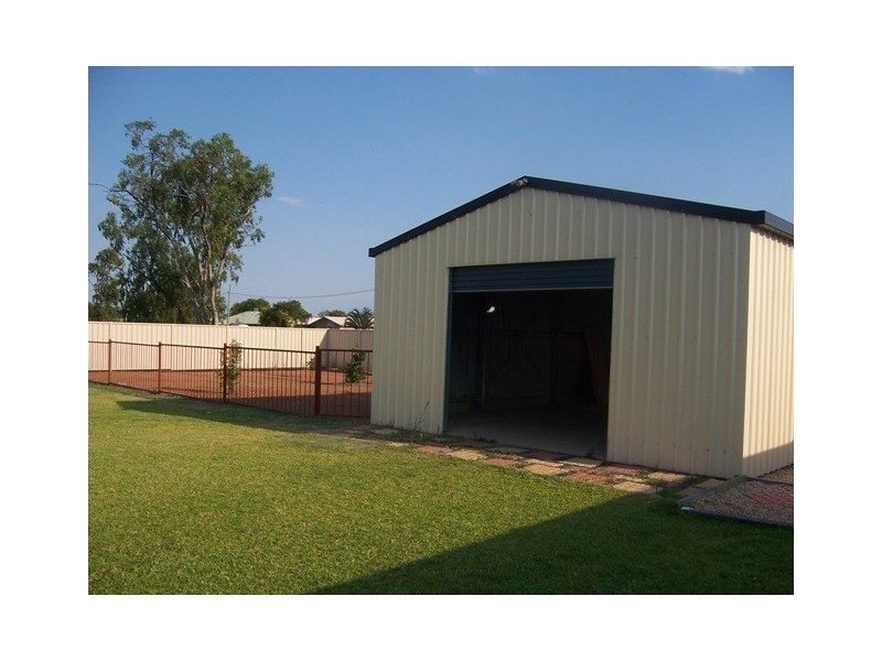 15 Carrington Place, Emerald QLD 4720