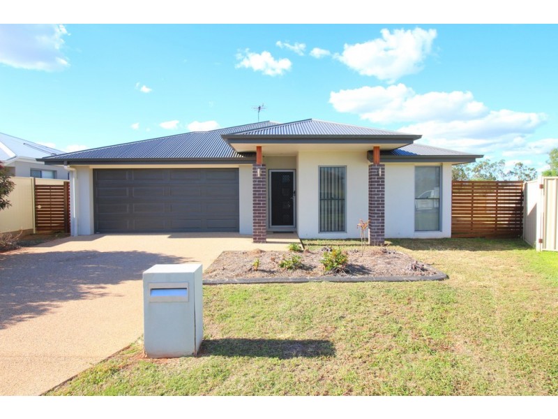 7 Canterbury Road, Emerald QLD 4720