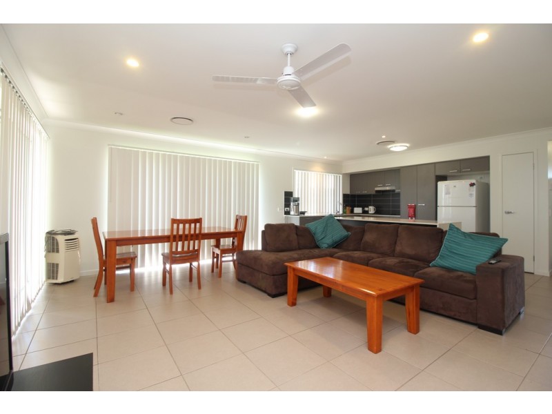 7 Canterbury Road, Emerald QLD 4720