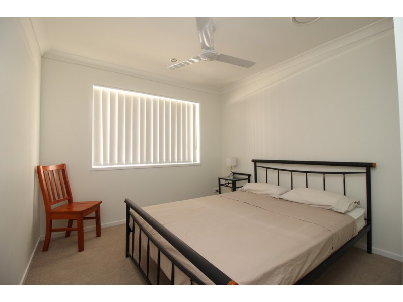 7 Canterbury Road, Emerald QLD 4720