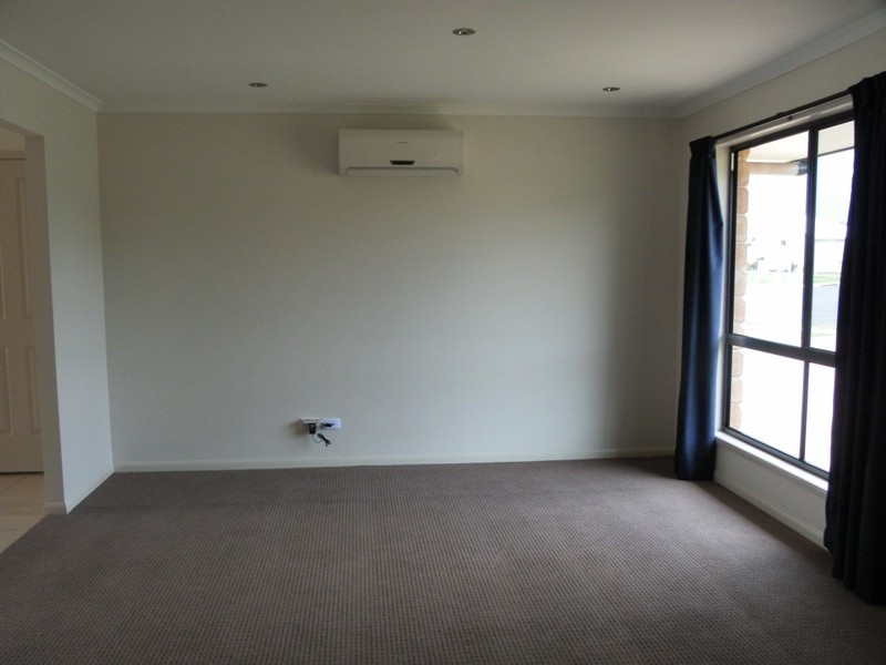 11 Chandon Court, Emerald QLD 4720