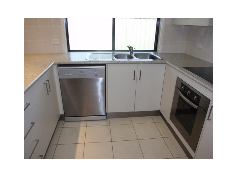 27 Haswell Street, Emerald QLD 4720