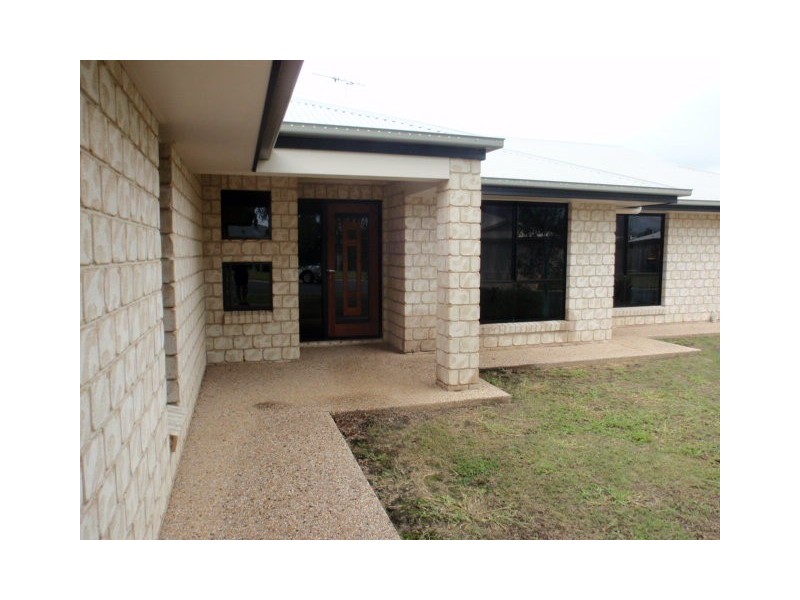 27 Haswell Street, Emerald QLD 4720