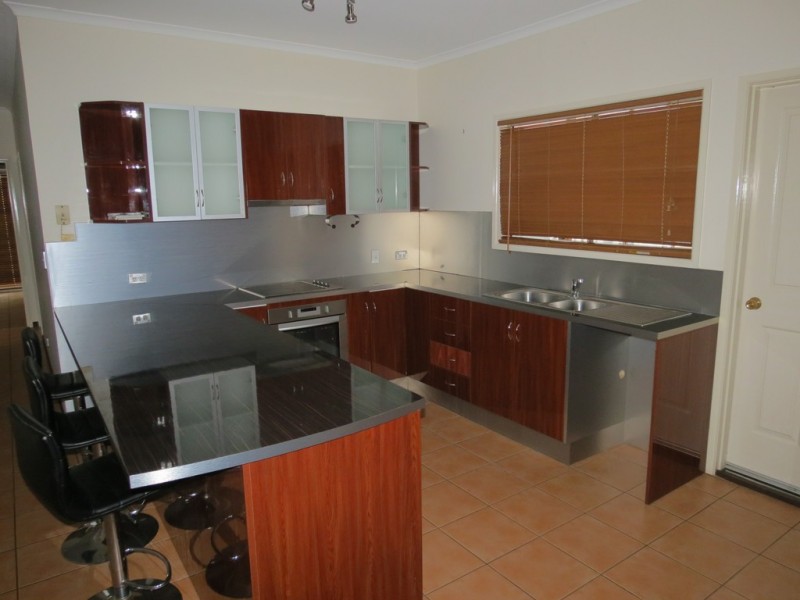 26 Dawn Crescent, Emerald QLD 4720