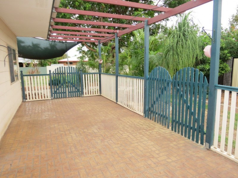 26 Dawn Crescent, Emerald QLD 4720