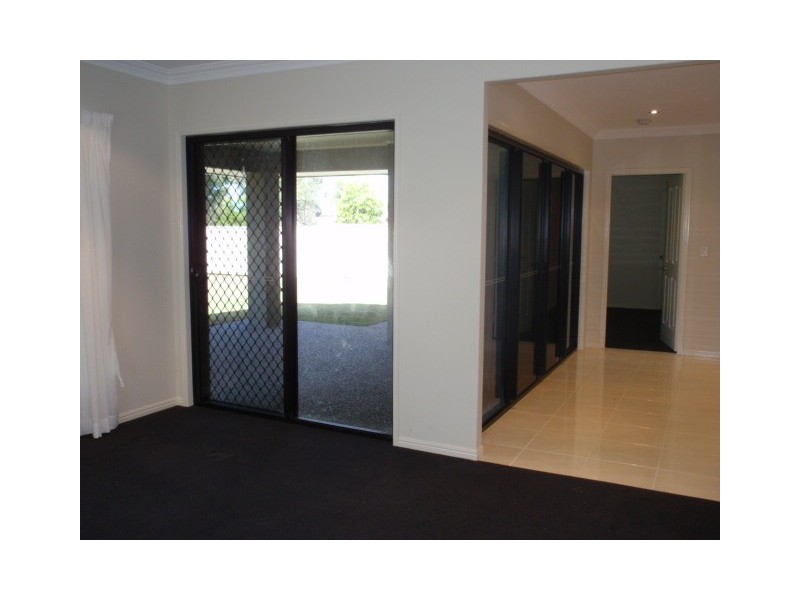 22 Cook Close, Emerald QLD 4720