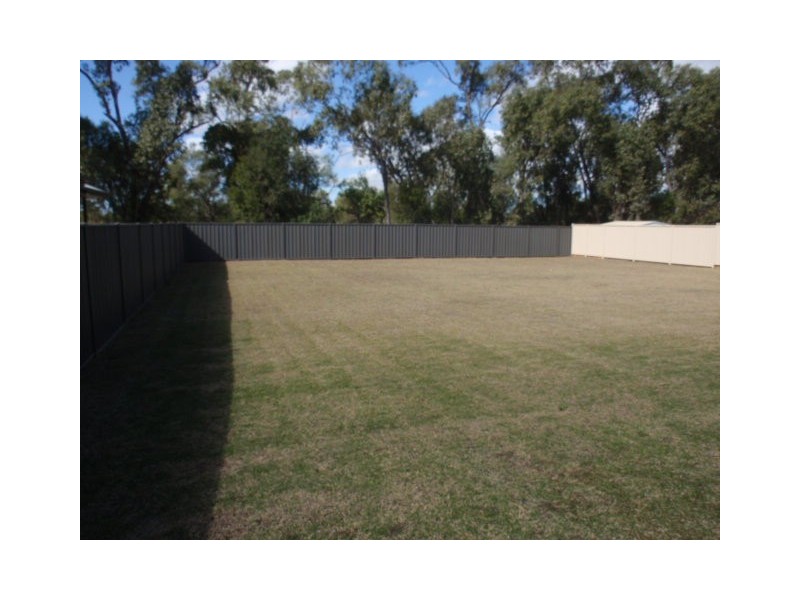 22 Cook Close, Emerald QLD 4720