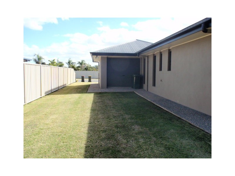 22 Cook Close, Emerald QLD 4720