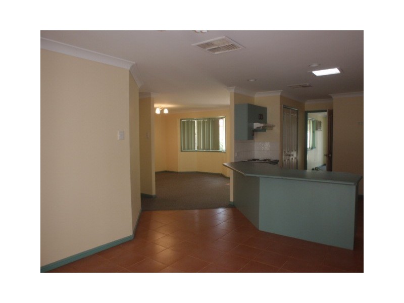 2/12 Kookaburra Court, Emerald QLD 4720