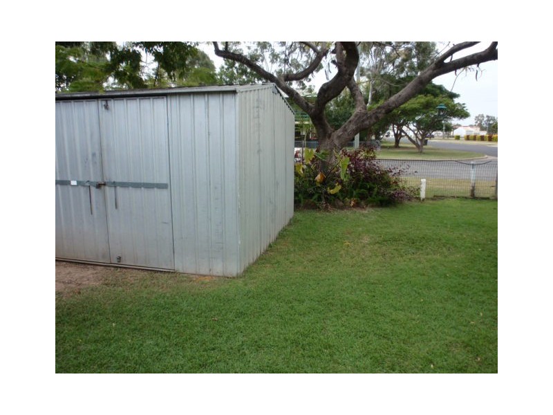 2/1 Willans Street, Emerald QLD 4720