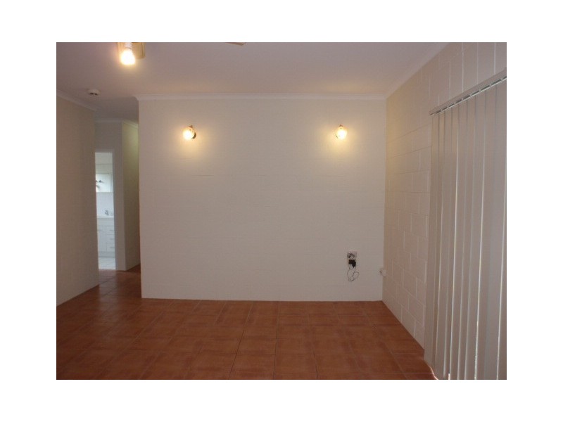 2/1 Willans Street, Emerald QLD 4720