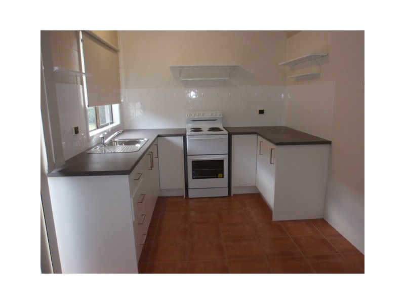 2/1 Willans Street, Emerald QLD 4720