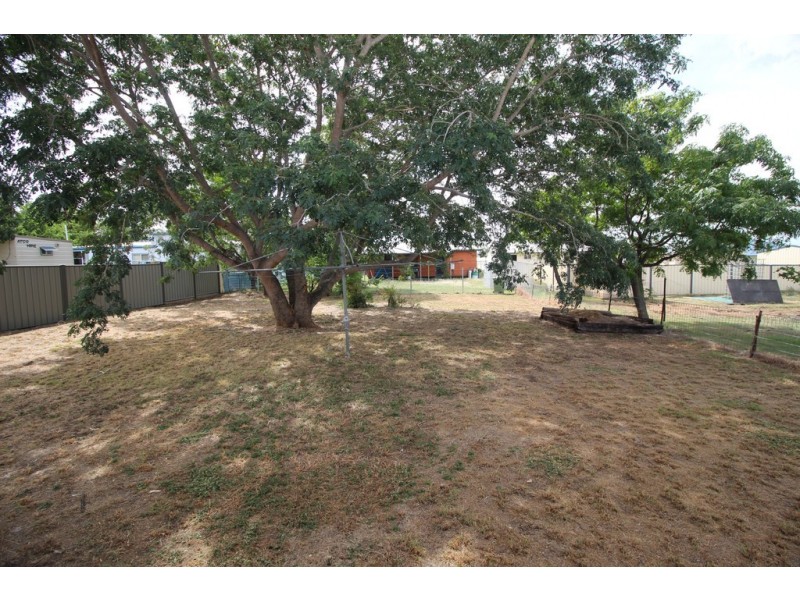 23 Conran Street, Capella QLD 4723