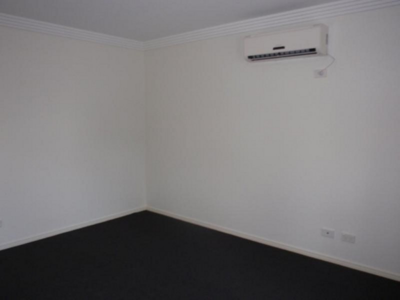 4 Paperbark Place, Emerald QLD 4720