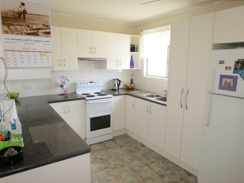 4 Littlefield Street, Blackwater QLD 4717