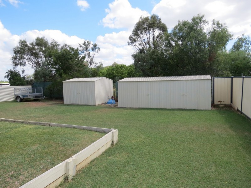 4 Littlefield Street, Blackwater QLD 4717