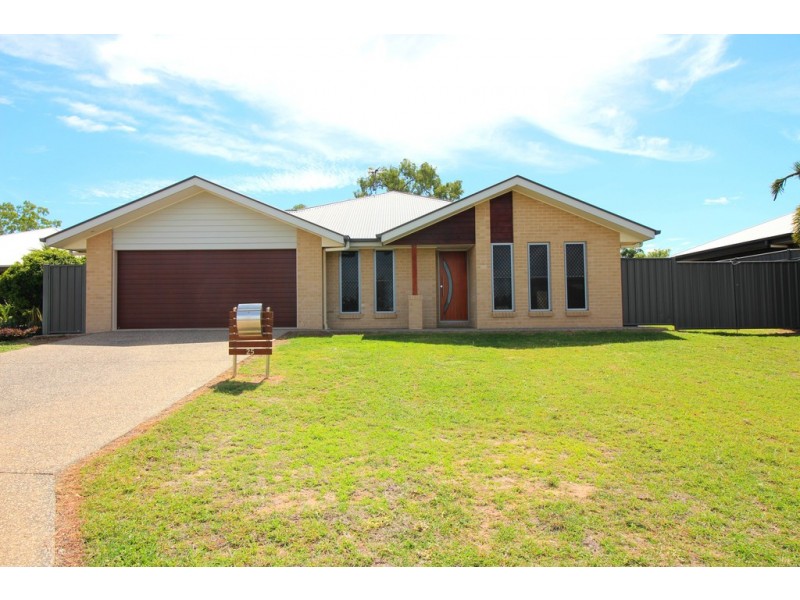 25 Newman Drive, Emerald QLD 4720